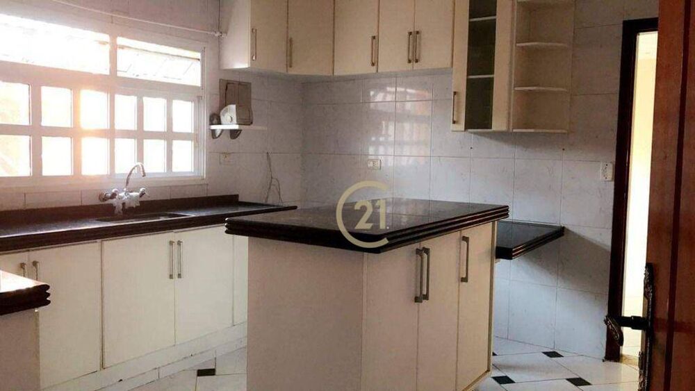 Casa, 3 quartos, 200 m² - Foto 3