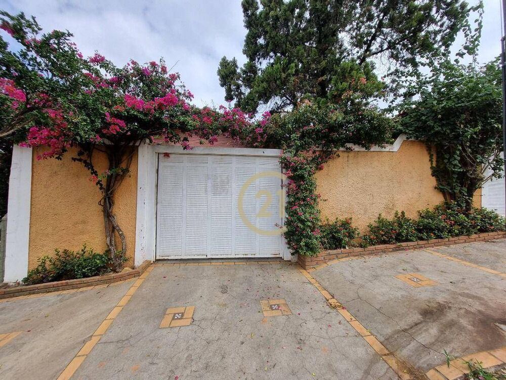 Casa, 3 quartos, 200 m² - Foto 1