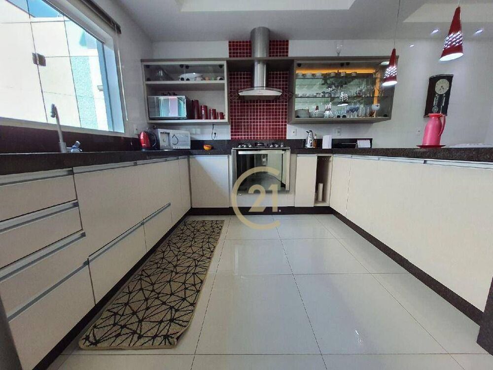 Casa à venda com 4 quartos, 279m² - Foto 5