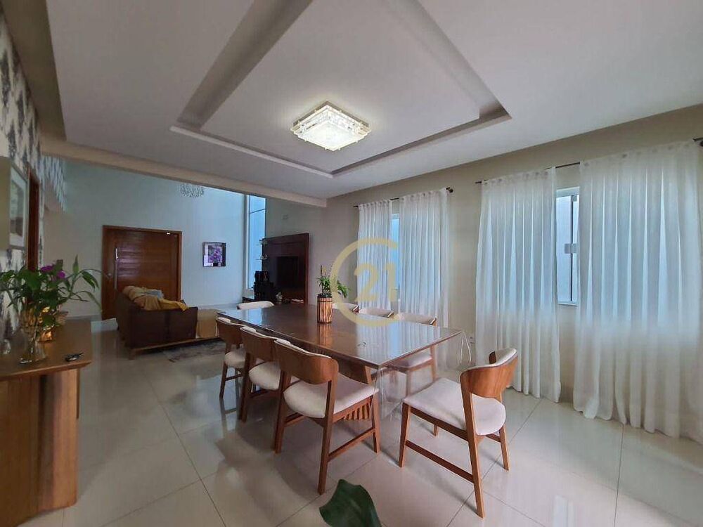 Casa à venda com 4 quartos, 279m² - Foto 2