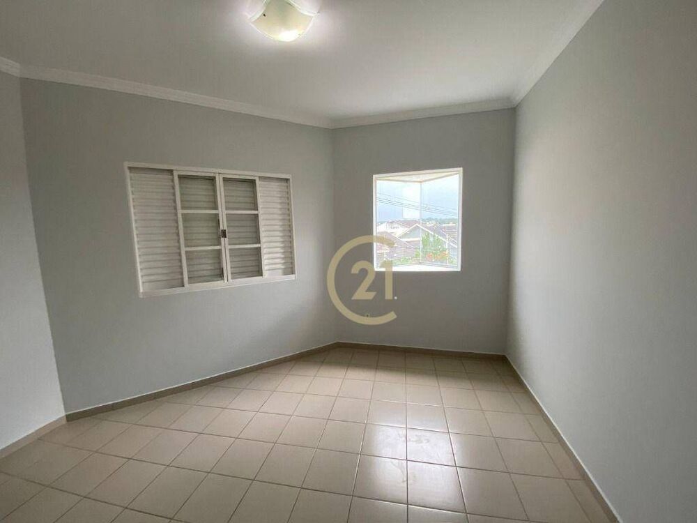Casa de Condomínio à venda e aluguel com 6 quartos, 290m² - Foto 2