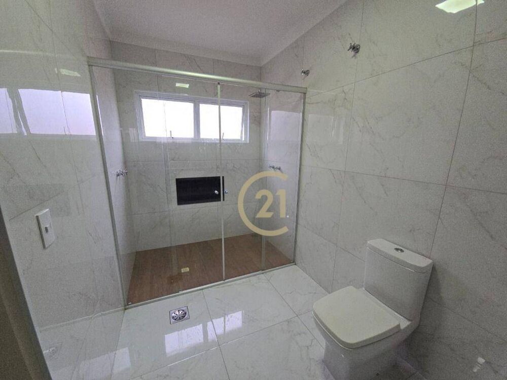 Casa de Condomínio à venda com 4 quartos, 350m² - Foto 2