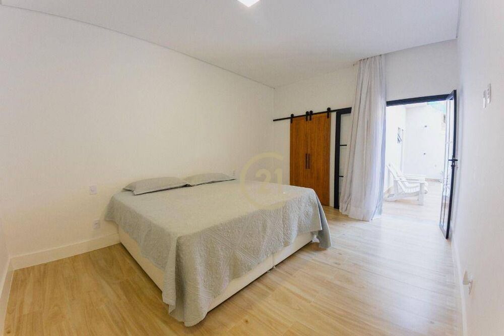 Casa de Condomínio à venda com 3 quartos, 190m² - Foto 1