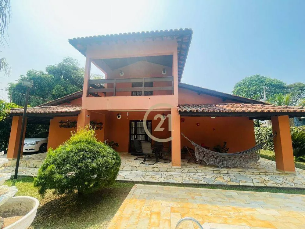 Chácara à venda com 3 quartos, 331m² - Foto 2