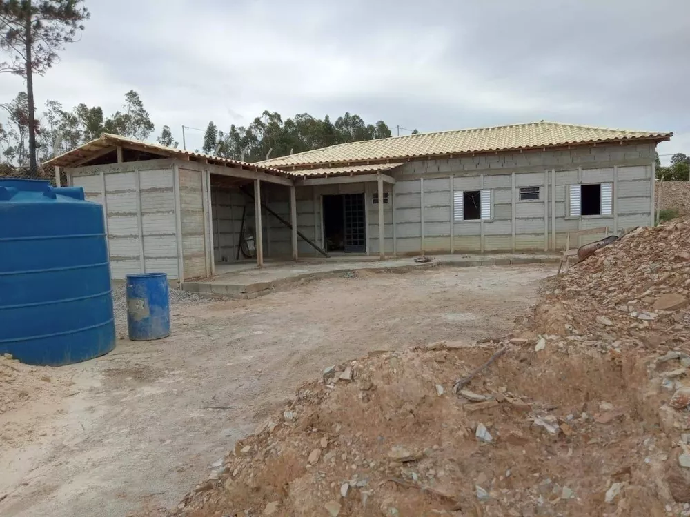 Fazenda à venda com 4 quartos, 2000m² - Foto 1