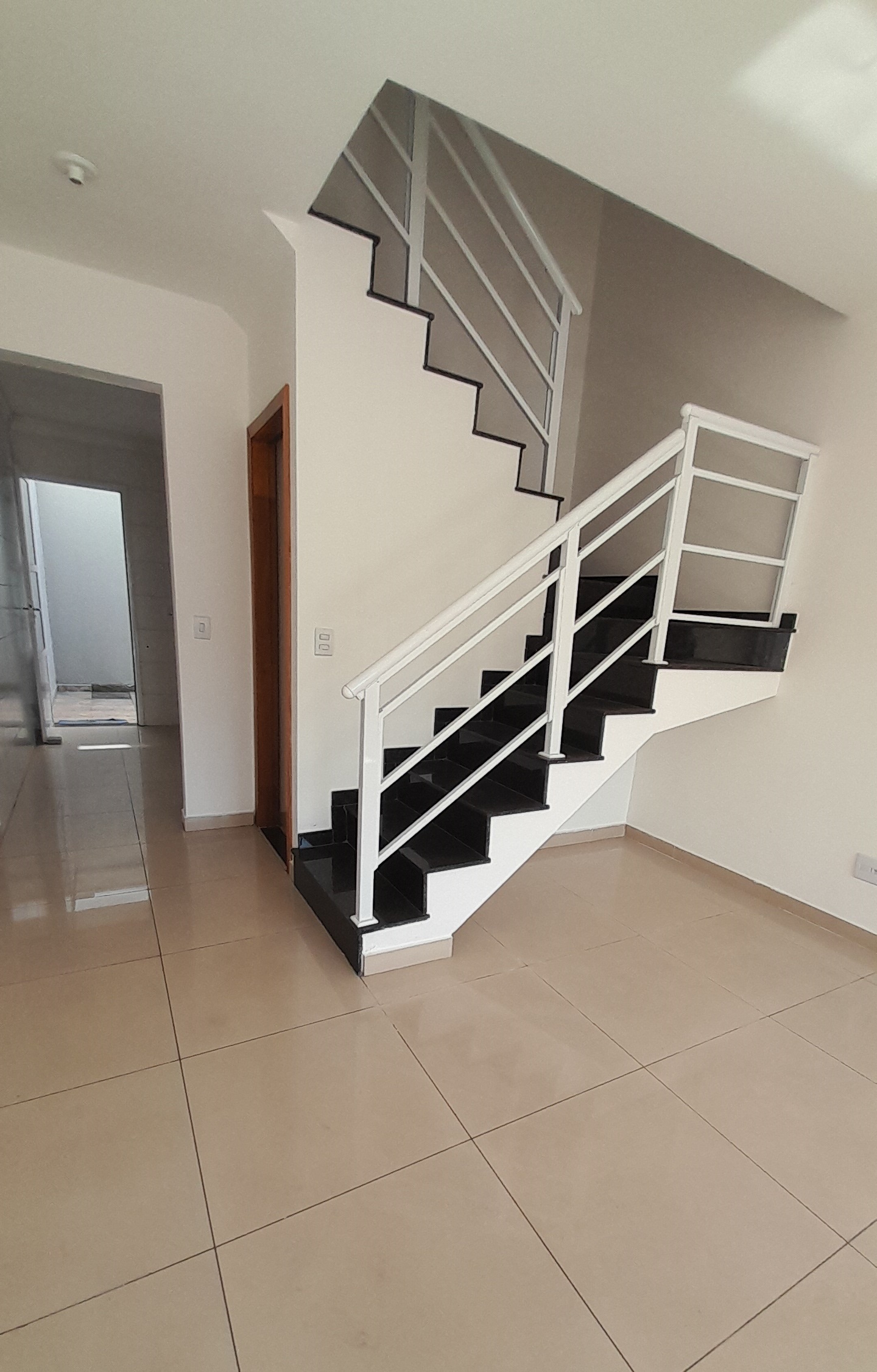 Sobrado à venda com 2 quartos, 68m² - Foto 4