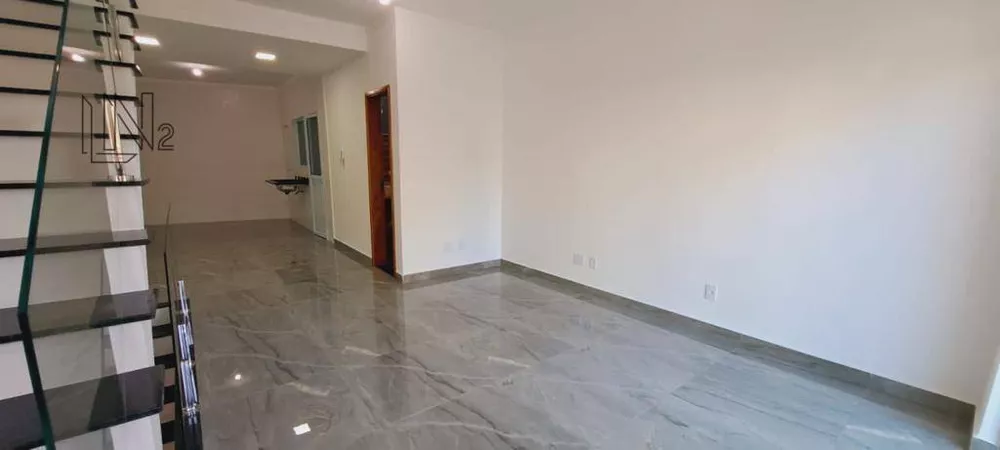 Sobrado à venda com 3 quartos, 158m² - Foto 2