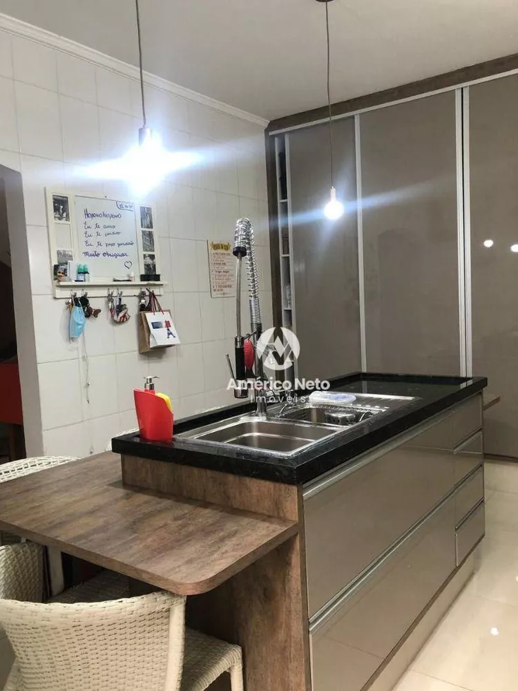 Sobrado, 3 quartos, 172 m² - Foto 2