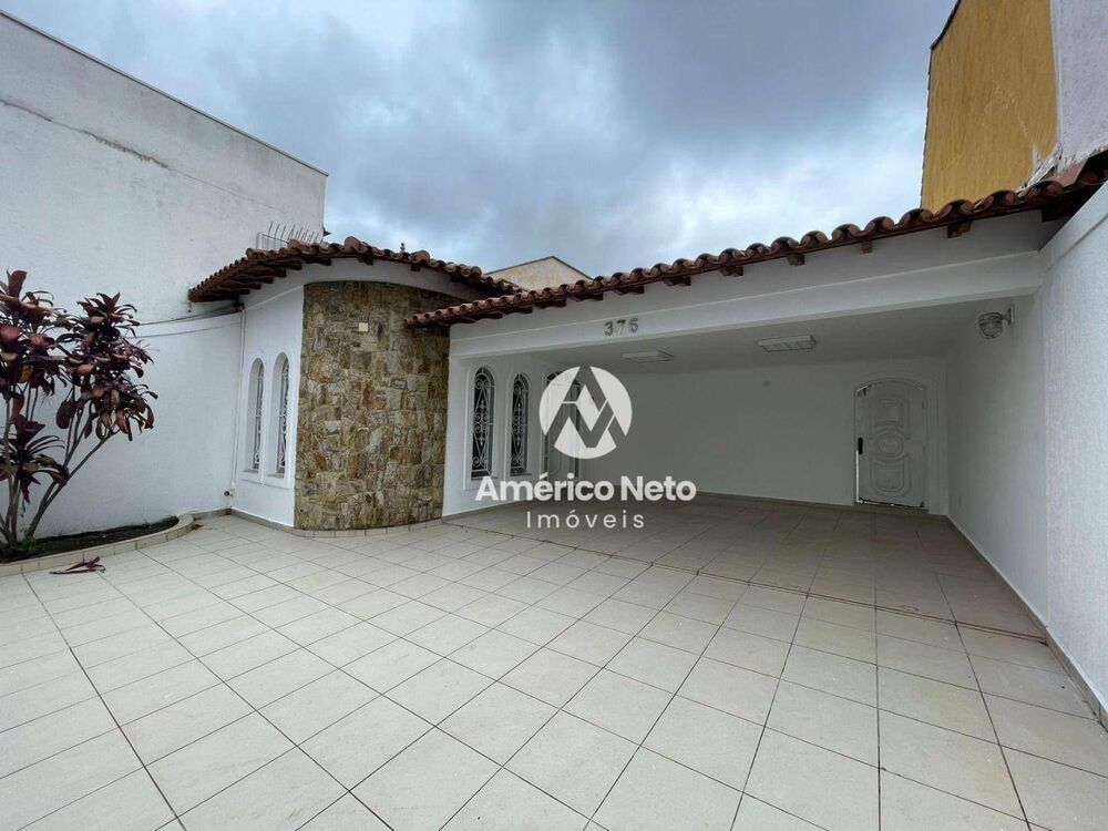 Casa, 3 quartos, 272 m² - Foto 1