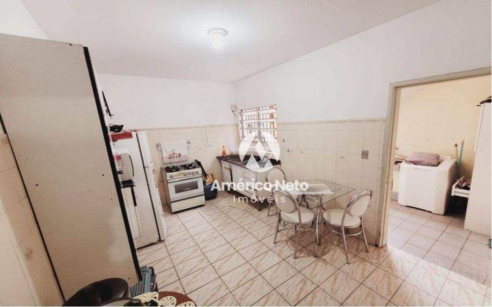 Casa, 2 quartos, 363 m² - Foto 11
