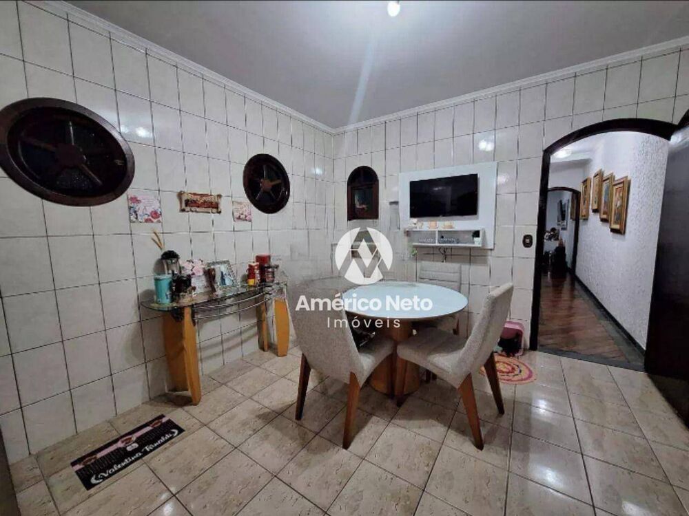 Sobrado, 3 quartos, 243 m² - Foto 4