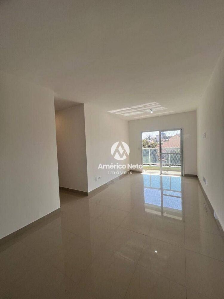 Apartamento para alugar com 3 quartos, 107m² - Foto 1