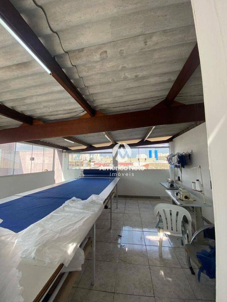 Sobrado, 2 quartos, 950 m² - Foto 8