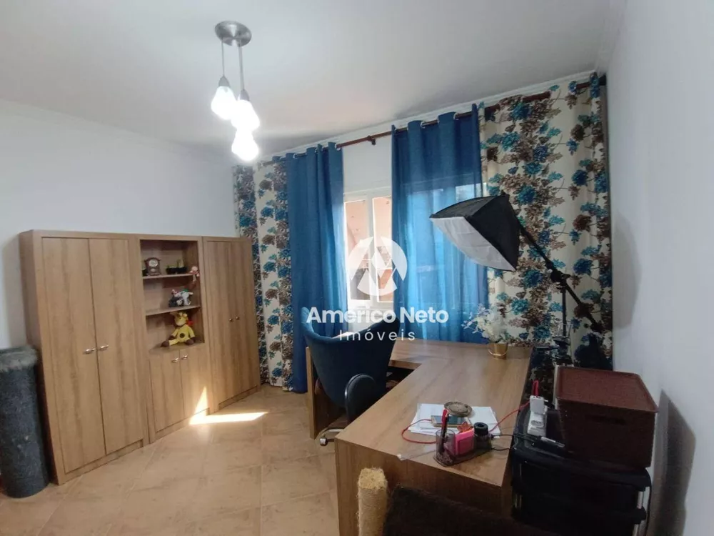 Casa à venda com 4 quartos, 240m² - Foto 19