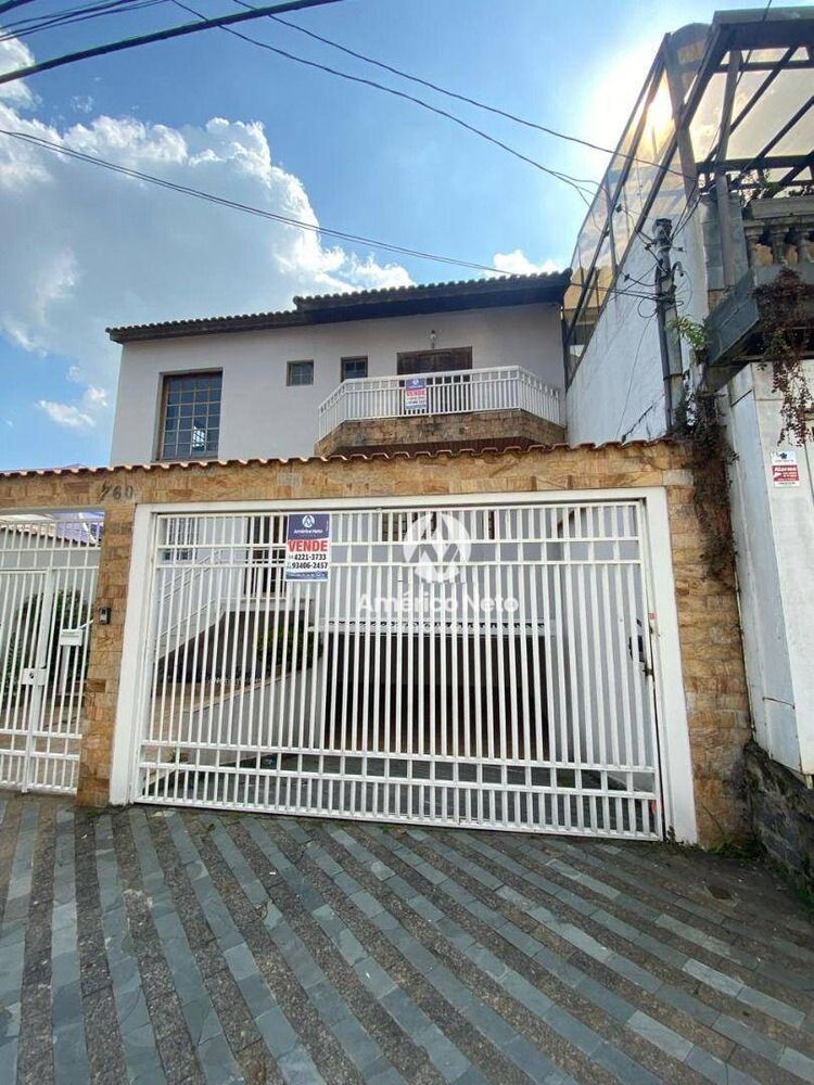 Sobrado, 3 quartos, 239 m² - Foto 1