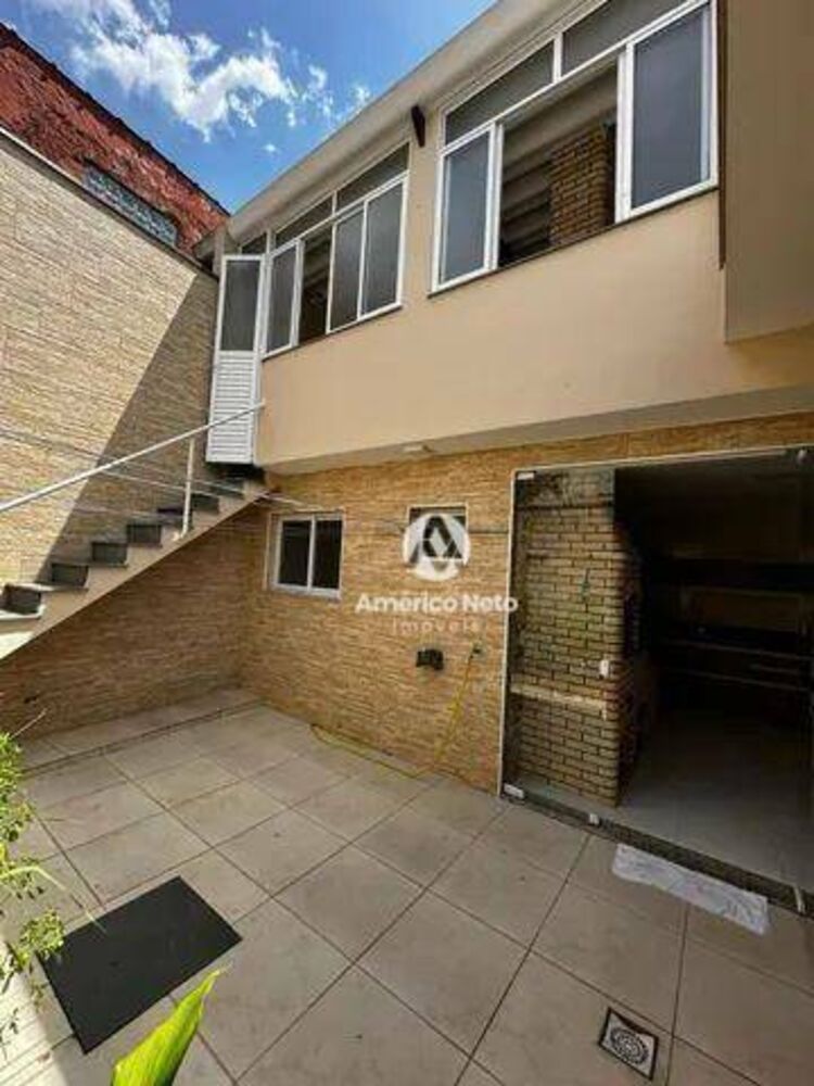 Casa, 3 quartos, 244 m² - Foto 2