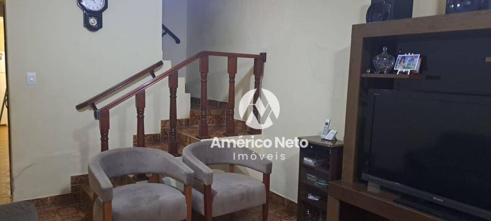 Sobrado, 3 quartos, 241 m² - Foto 2