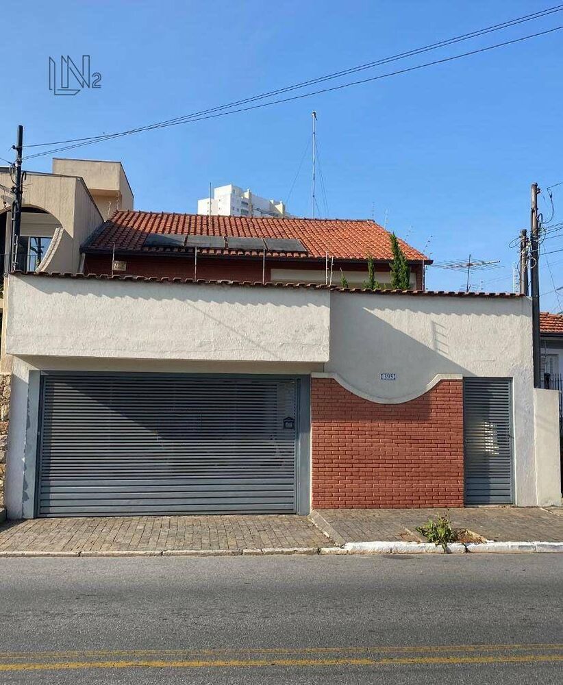 Sobrado à venda com 4 quartos, 272m² - Foto 1