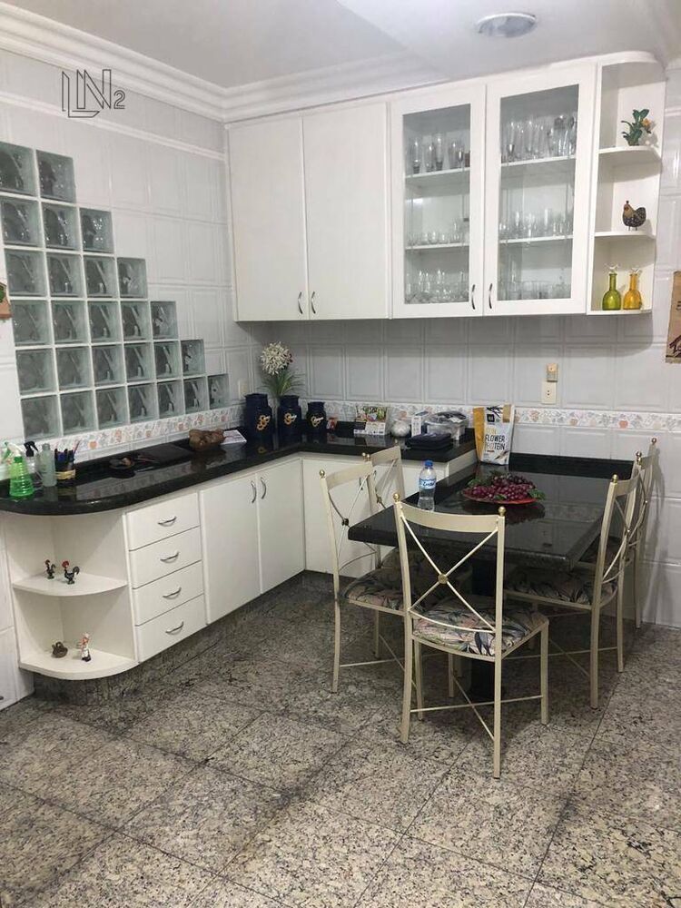 Sobrado à venda com 4 quartos, 272m² - Foto 14