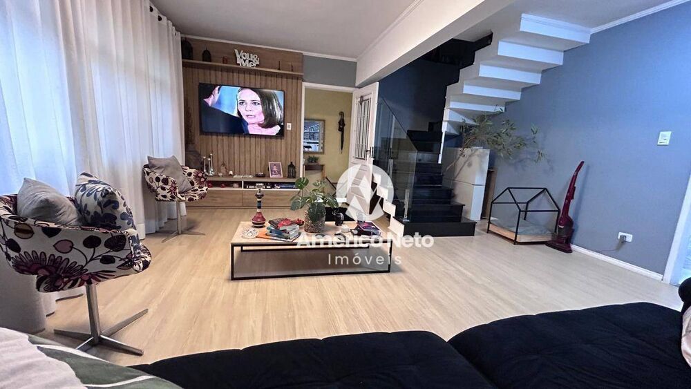 Sobrado, 3 quartos, 230 m² - Foto 1