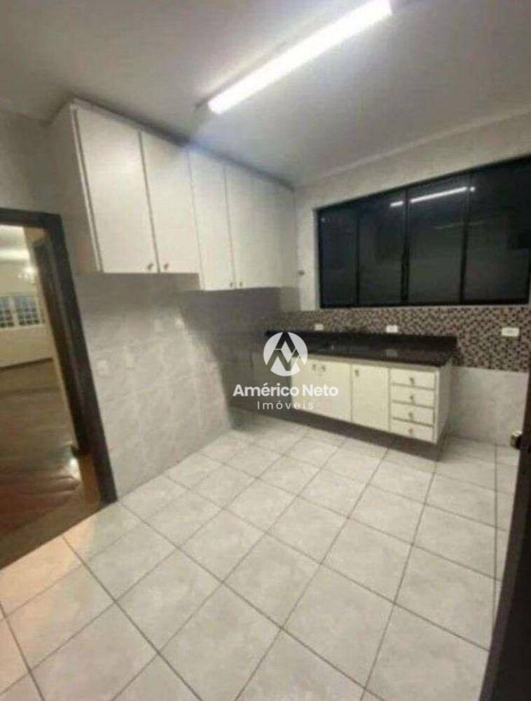 Sobrado, 2 quartos, 180 m² - Foto 1
