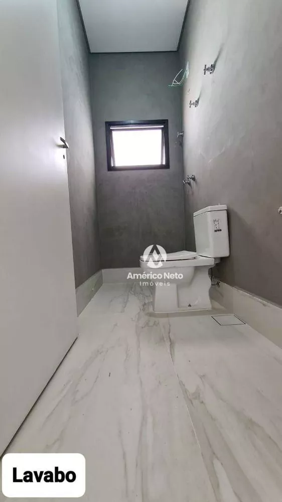 Sobrado, 3 quartos, 213 m² - Foto 1