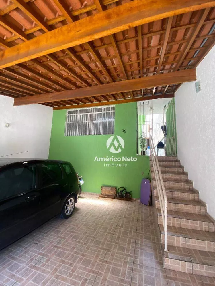 Sobrado à venda e aluguel com 3 quartos, 175m² - Foto 1