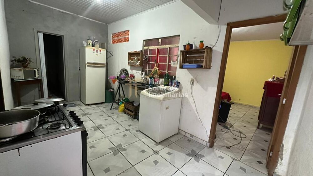 Casa à venda com 3 quartos, 180m² - Foto 4