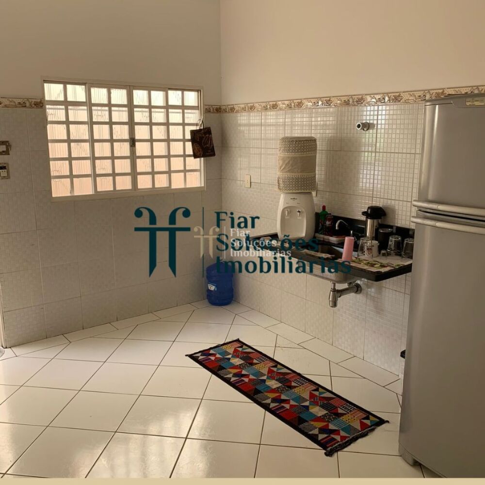 Casa à venda e aluguel com 5 quartos, 350m² - Foto 4