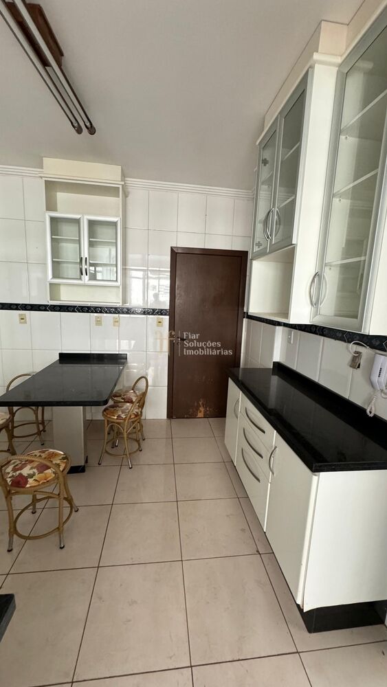 Apartamento à venda com 3 quartos, 144m² - Foto 4