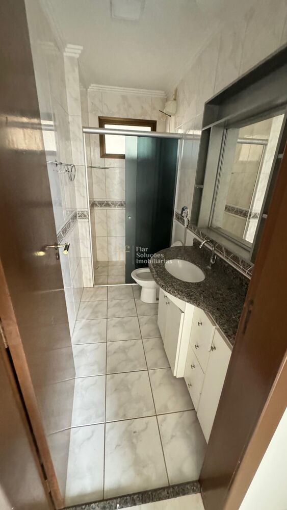 Apartamento à venda com 3 quartos, 144m² - Foto 3
