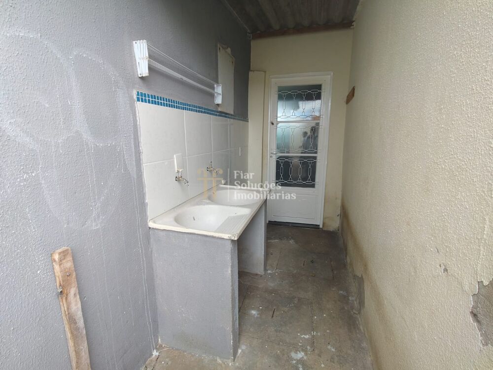 Casa à venda com 2 quartos, 120m² - Foto 7