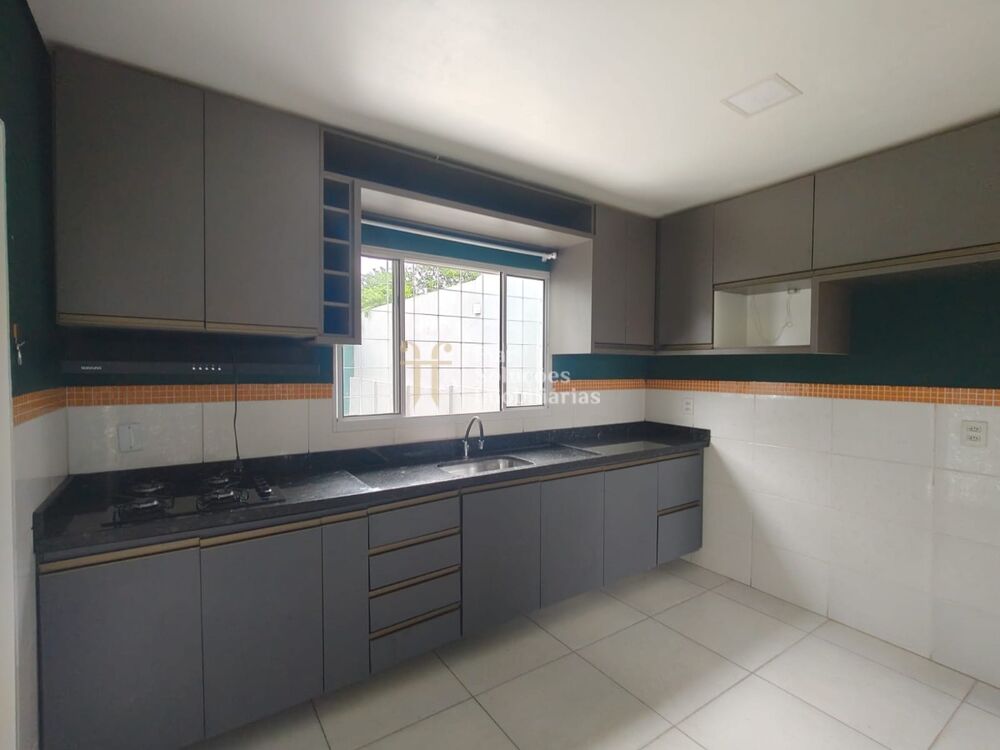 Casa à venda com 2 quartos, 120m² - Foto 4