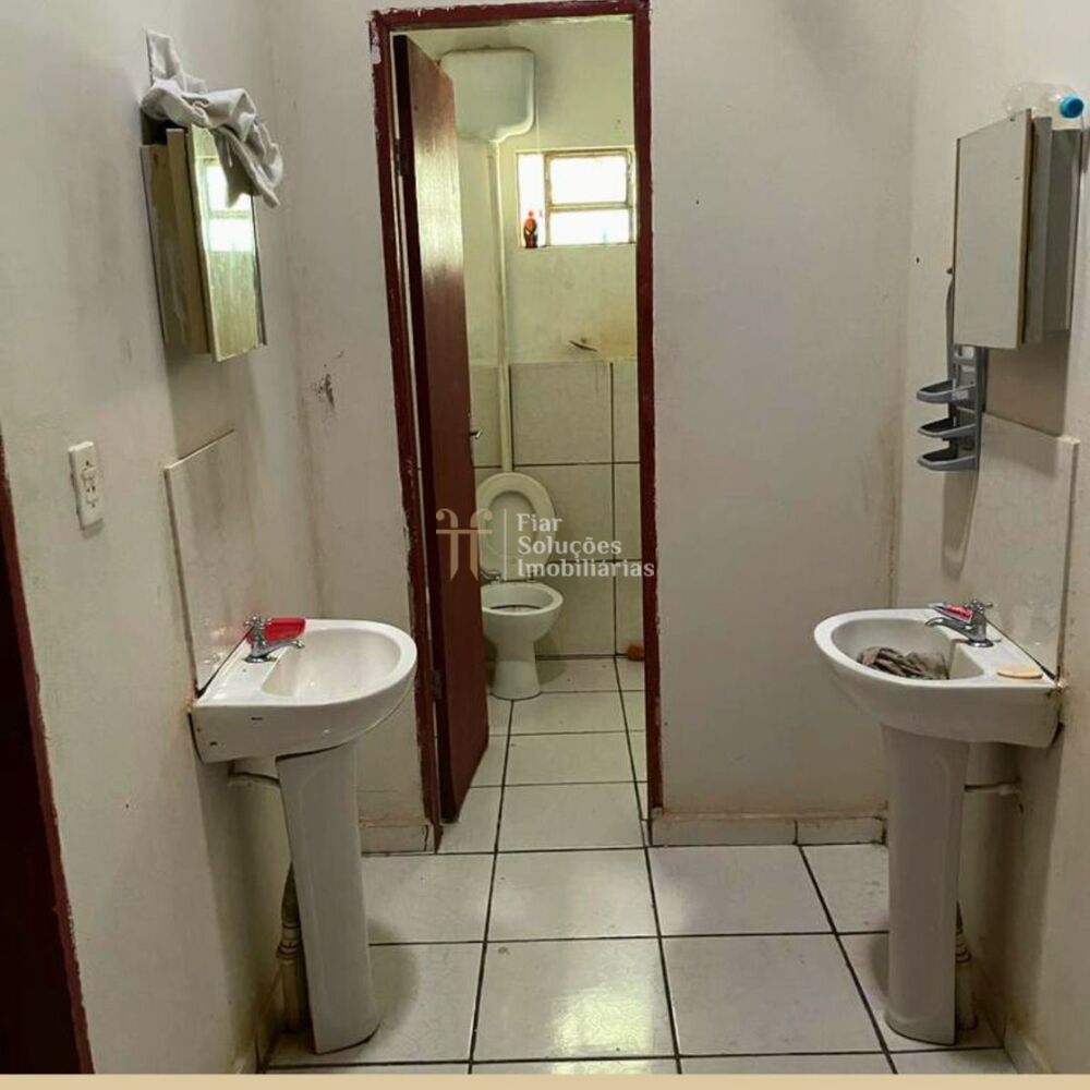 Casa à venda com 5 quartos, 200m² - Foto 5