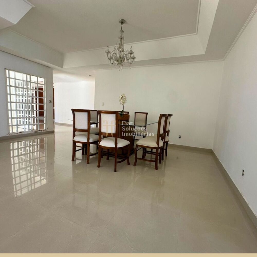 Casa à venda e aluguel com 5 quartos, 700m² - Foto 2
