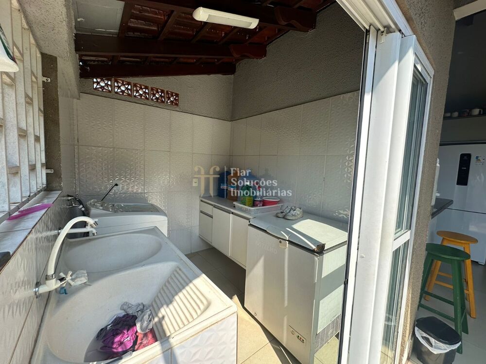 Casa à venda com 4 quartos, 259m² - Foto 10