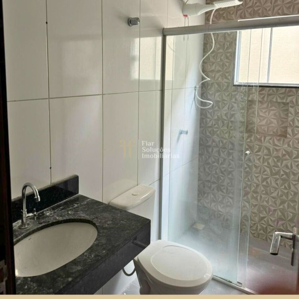 Casa à venda com 3 quartos, 164m² - Foto 2