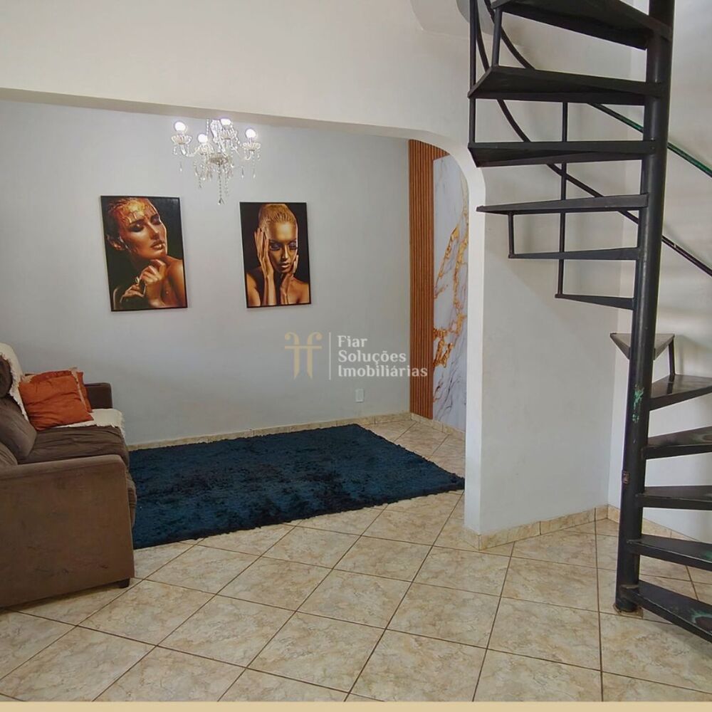 Sobrado à venda com 3 quartos, 210m² - Foto 1