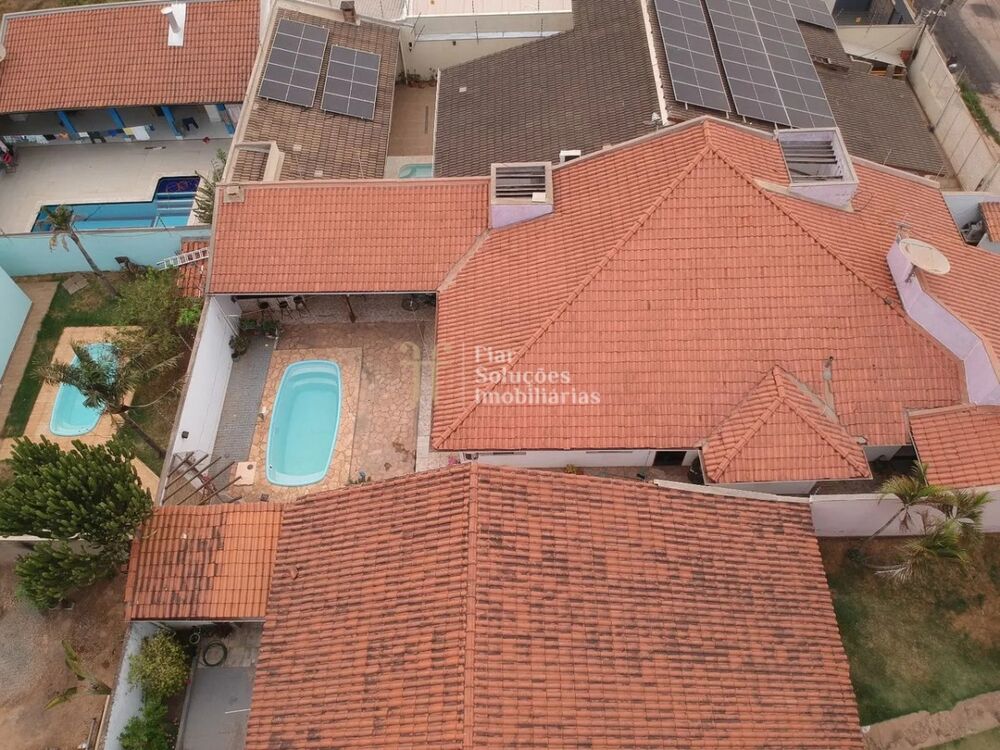 Casa à venda com 4 quartos, 248m² - Foto 5