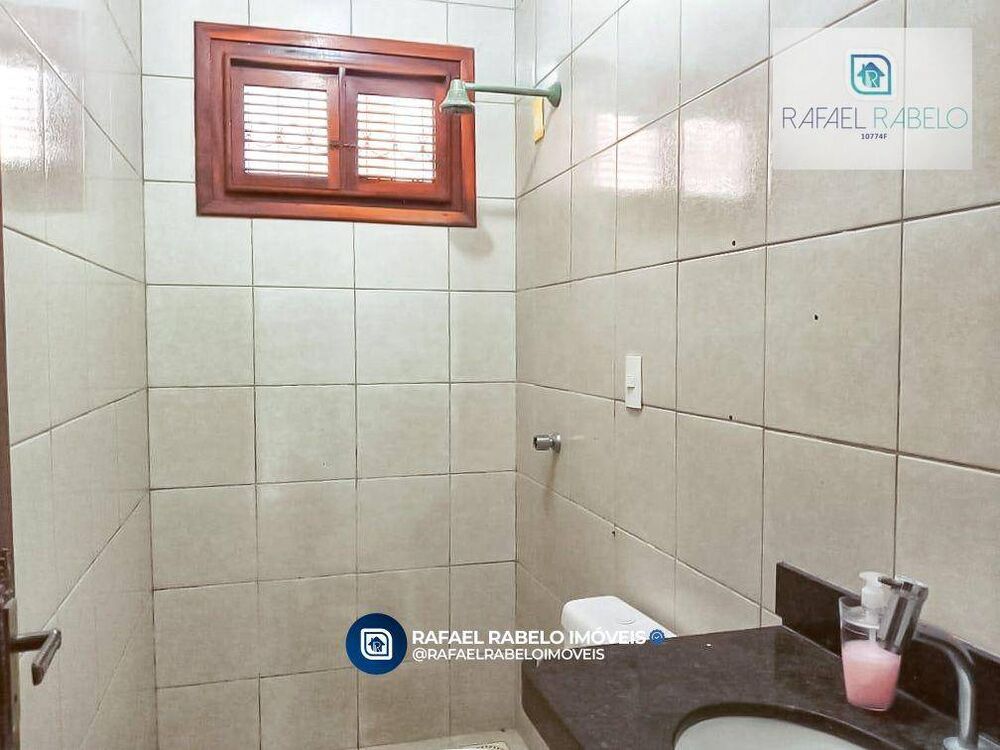 Casa à venda com 5 quartos, 240m² - Foto 3