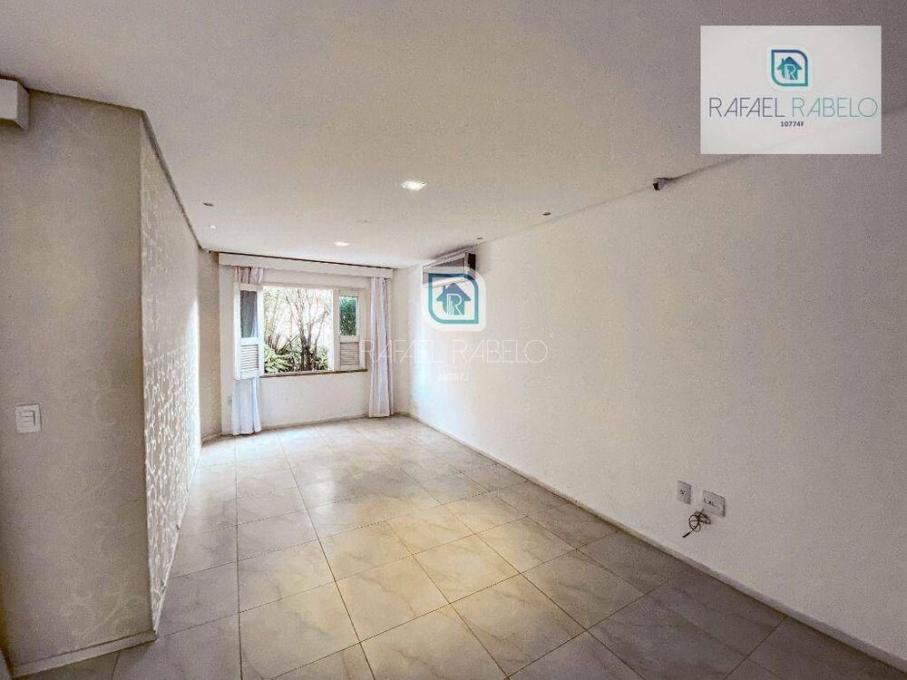 Casa de Condomínio à venda com 4 quartos, 275m² - Foto 1