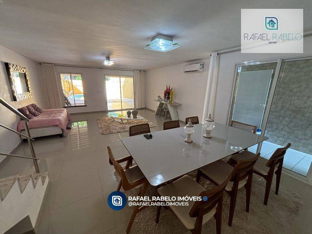 Casa à venda com 4 quartos, 290m² - Foto 1