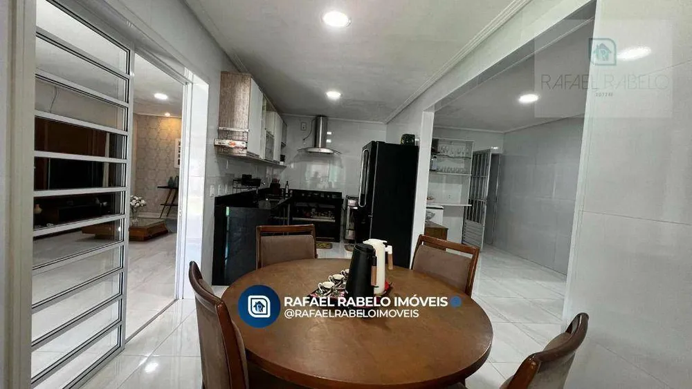 Casa, 3 quartos, 220 m² - Foto 4