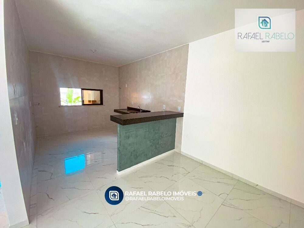 Casa à venda com 3 quartos, 96m² - Foto 1