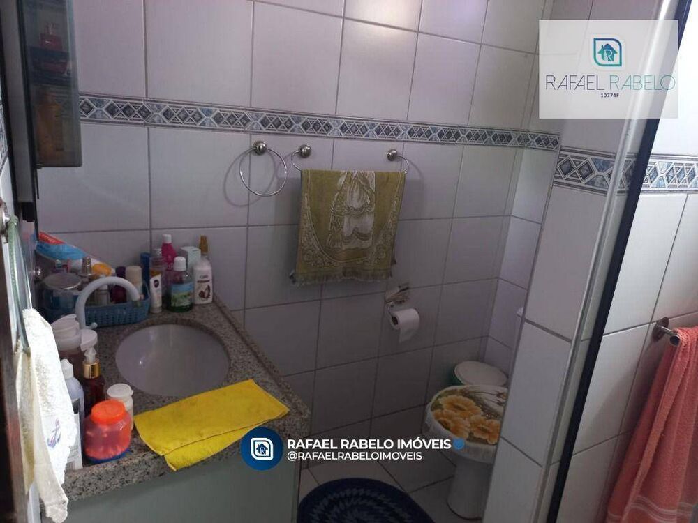 Casa à venda com 5 quartos, 262m² - Foto 2
