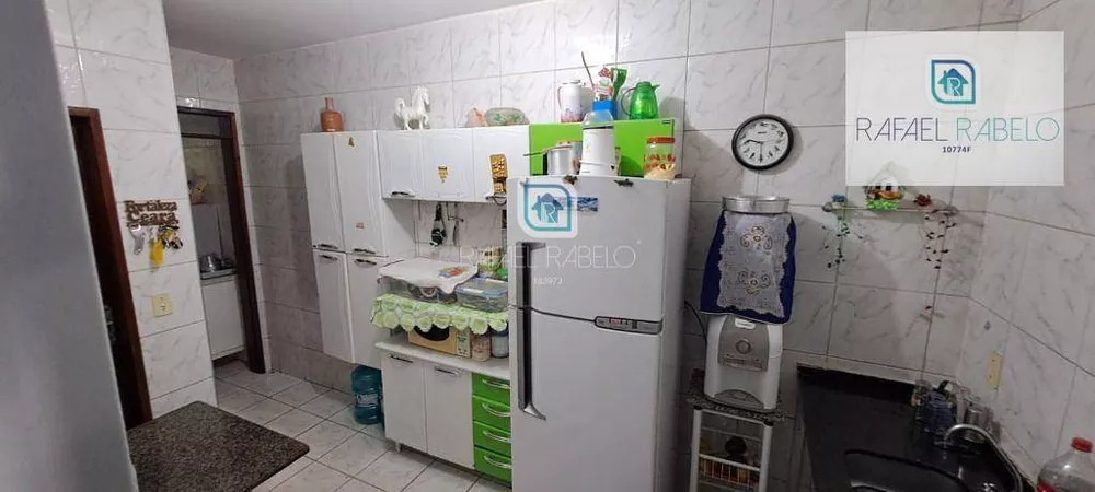 Casa à venda com 3 quartos, 189m² - Foto 4