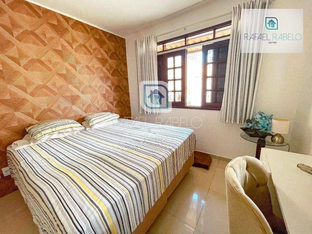 Casa à venda com 3 quartos, 225m² - Foto 2