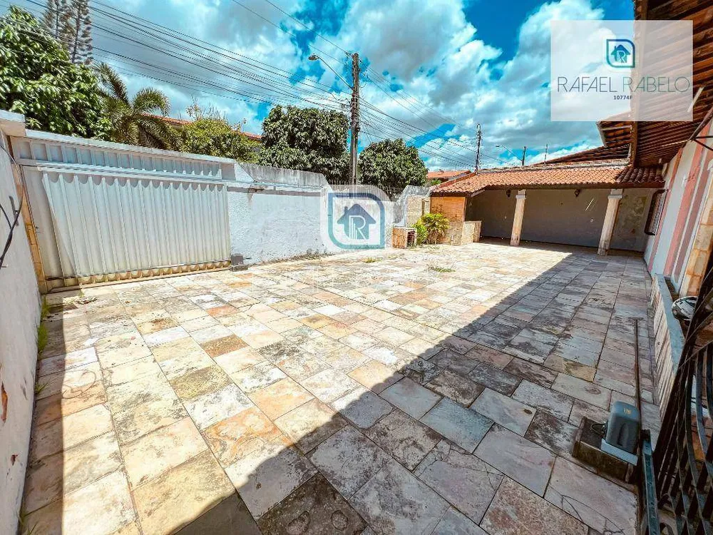 Casa, 3 quartos, 241 m² - Foto 2
