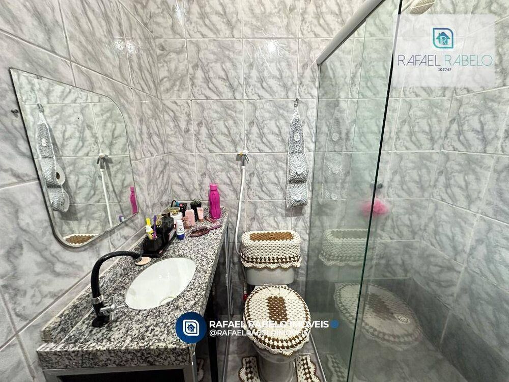 Casa à venda com 2 quartos, 80m² - Foto 2