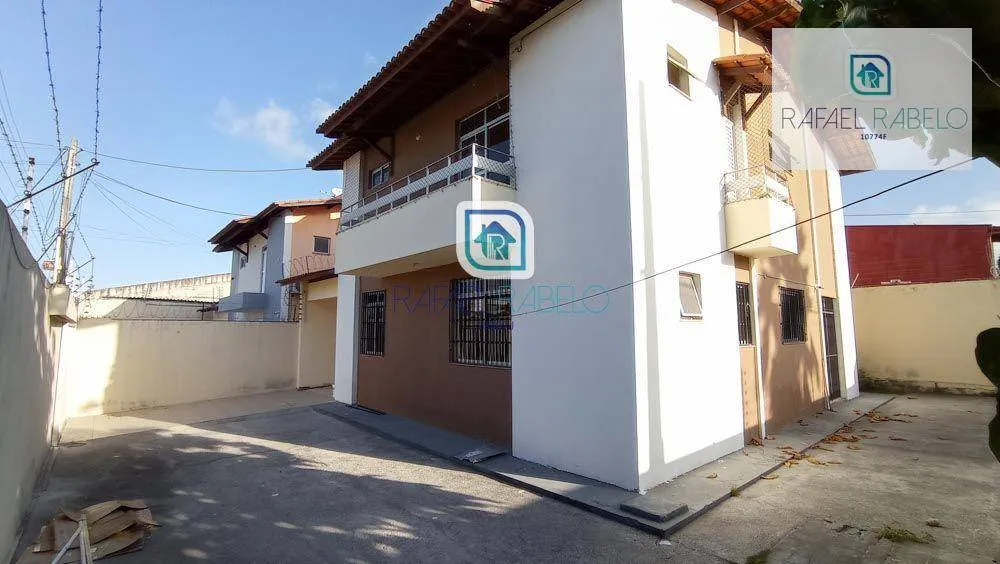 Casa, 4 quartos, 230 m² - Foto 2